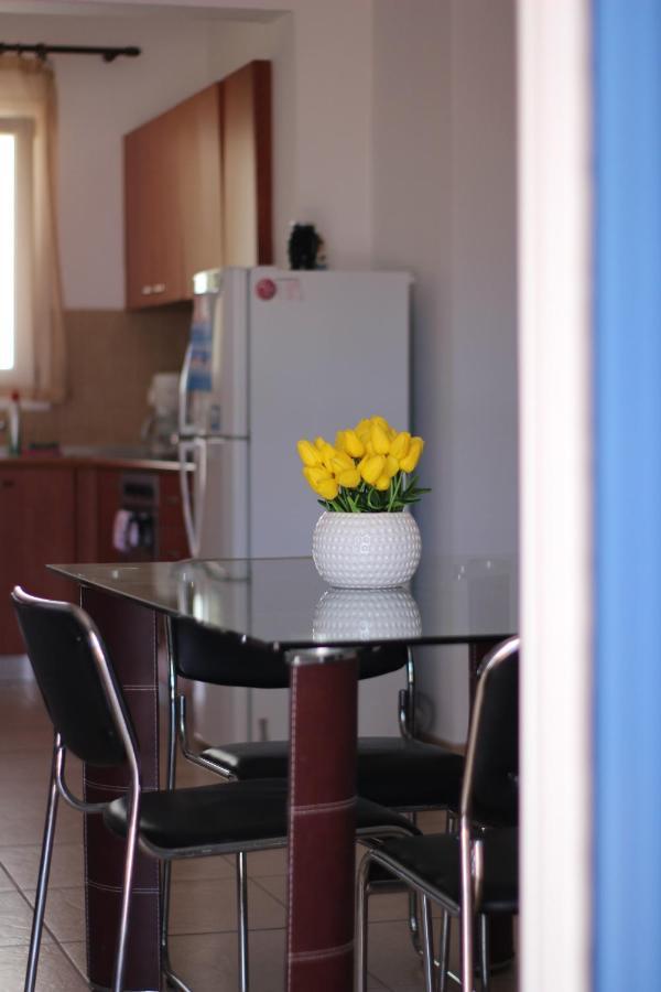 Zafeiris Apartments 里瓦的亚 外观 照片
