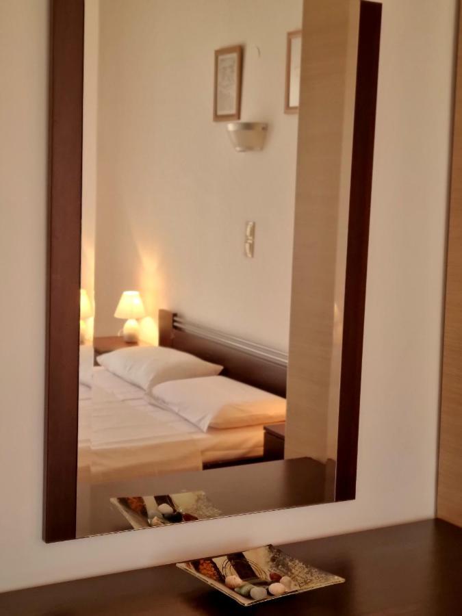 Zafeiris Apartments 里瓦的亚 外观 照片